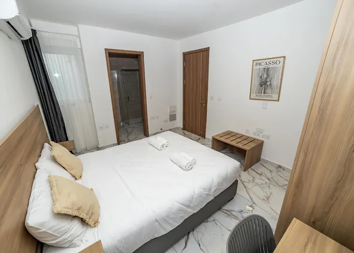 Corner Spacious 2br - By Hostmt San Pawl il-Baħar