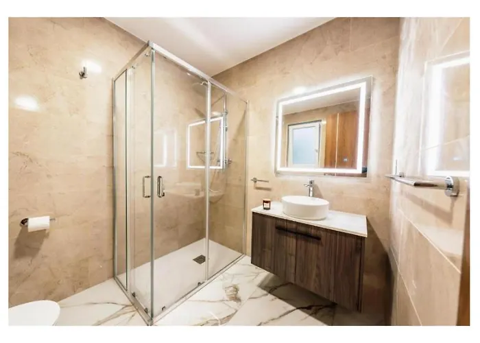 Corner Spacious 2br - By Hostmt * San Pawl il-Baħar